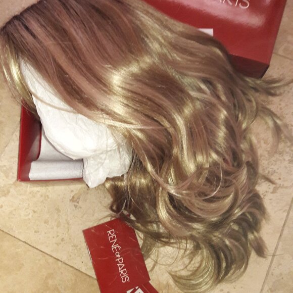 Blonde SAGE lace front Synthetic Wig by Rene of Paris CREAMY TOFFEE-R New in Box - Picture 1 of 3